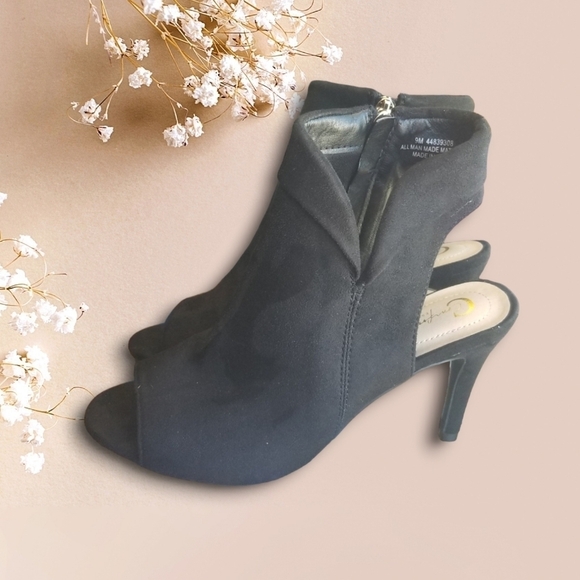 BLACK Open Toe Heels - Picture 2 of 10